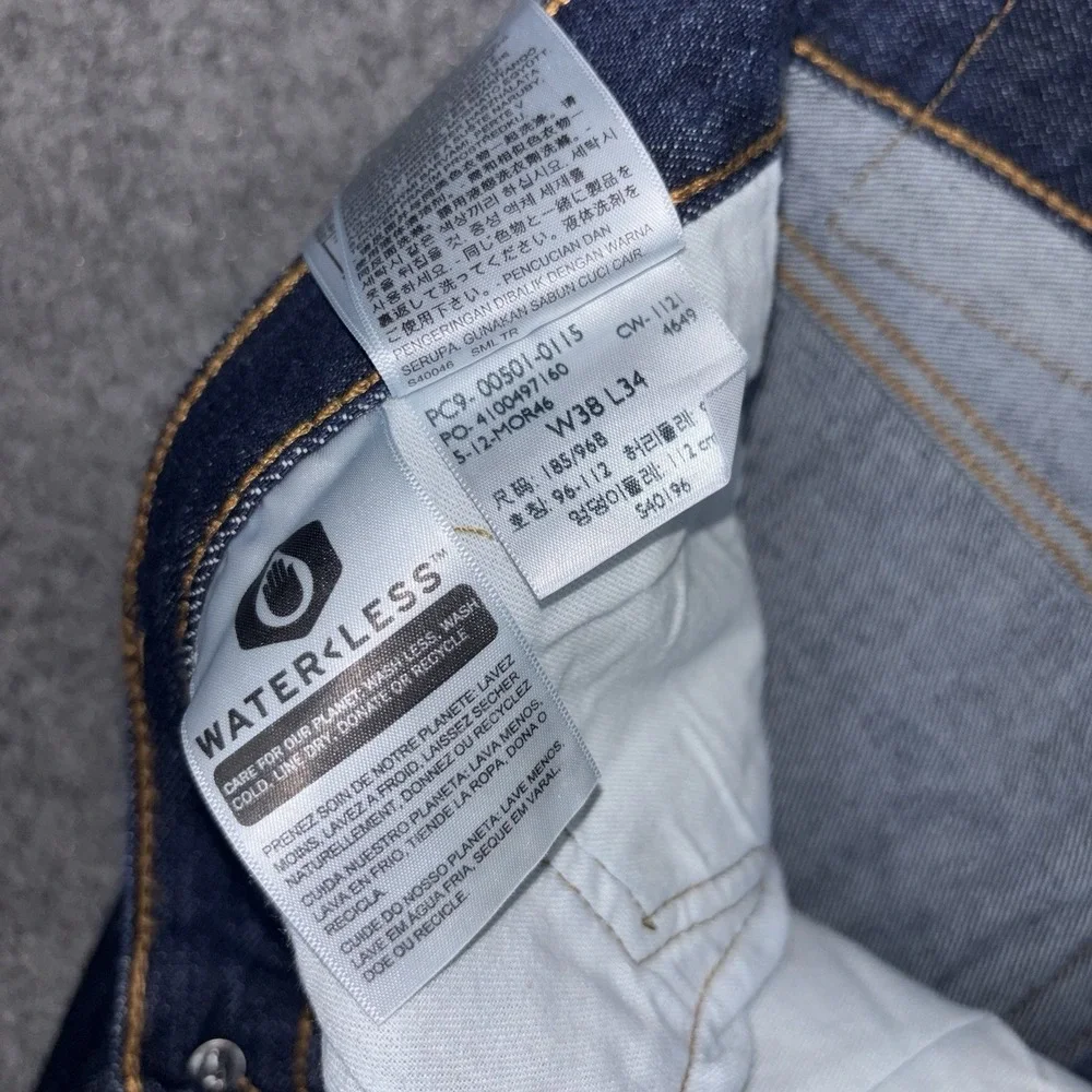 Levi's 501 Jeans Mens 38x34 Straight Leg Button Fly Dark Wash Casual Workwear